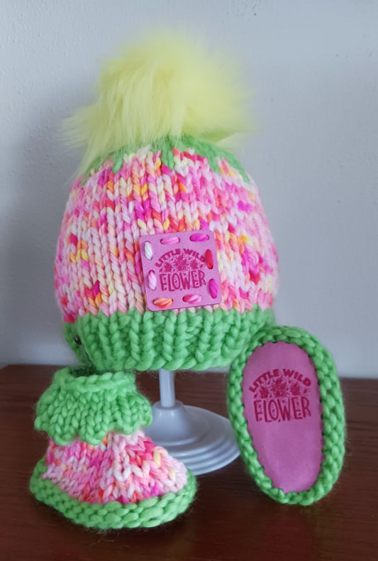Baby bootie set