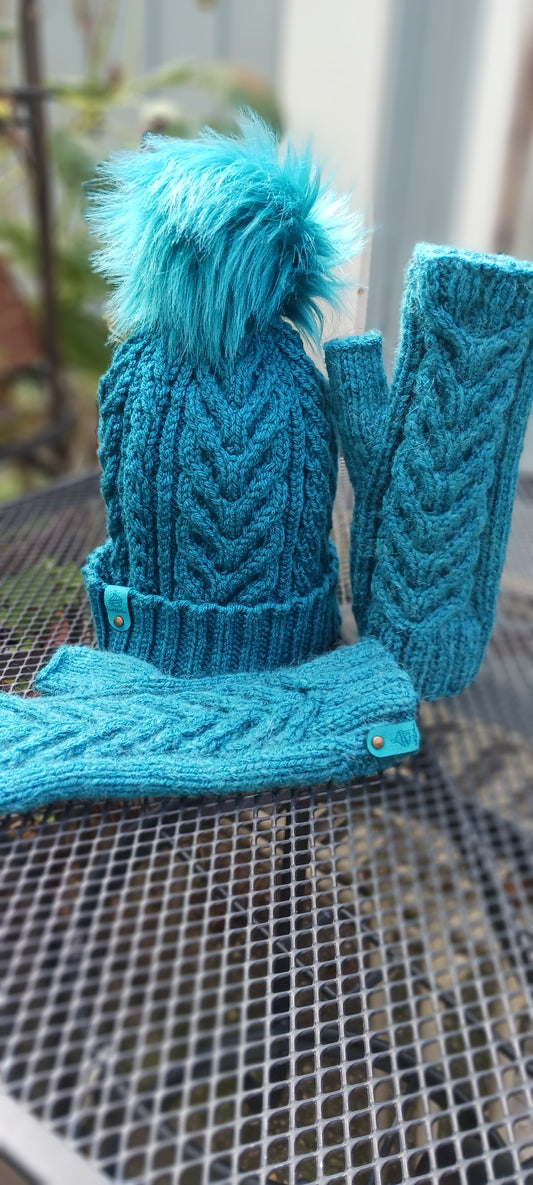 Lake Reed Hat Set